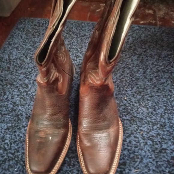 Ariat boots size 8.5 - Picture 3 of 3